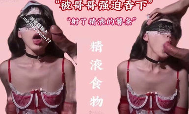 [joioio_九九] Hôm qua tôi không có lớp học và đi ra ngoài chơi. Anh trai tôi tóm lấy tôi và gần như đâm thủng cổ họng tôi. Đau quá.