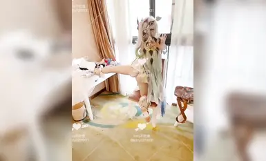 推特极品白虎萝莉『kitty不吃鱼』一字马紫薇被男主调教啪啪乖的狠！超嫩可爱人形小母狗被操的叫爸爸下(1)