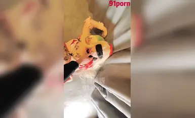 Dewi lucah teratas "A little Yingying (Ia Taotao)" Kerana pembantu rumah comel melakukan kaedah menghisap sperma harimau putih untuk memerah jus dan menitiskan sperma ke dalam mata HD asli