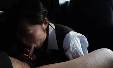 FC2-PPV-4665804_1 3天！ 70% 折扣 [露出脸部] [2 次射精] 下班休息时快速向嘴里射精，然后晚上打电话进行面部护理。我在工作时打电话给一个听话、天真的女孩，让她给我提供一些性服务。