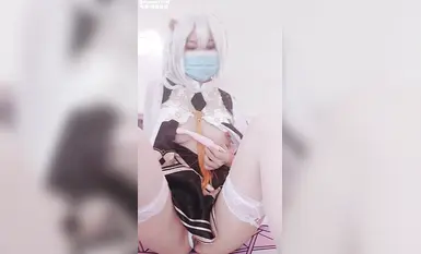 달콤하지 않고 가면을 쓴 코스프레 소녀는 아마추어적인 느낌이 강합니다. 몇몇 에로틱한 장소도 있습니다. 꼭 한번 볼만한 곳입니다 (1)