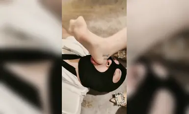 青岛零零后大生粑粑麻麻完虐七十岁老M 夫妻主