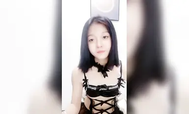 新人主播超级粉嫩的校花级主播源源舌钉口交刚下海就跪在马桶上被操，道具调教，胸推，舌钉小嘴性感口交，各种姿势爆操(71)