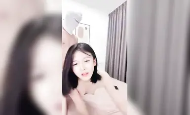 新人主播  超級粉嫩的校花級主播源源 舌釘口交 剛下海就跪在馬桶上被操，道具調教，胸推，舌釘小嘴性感口交，各種姿勢爆操 (87)