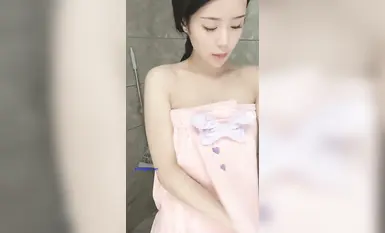 Tiran tempatan menyesuaikan wanita muda sutera hitam bernilai tinggi terbaik, mandi estrus props melancap berskala besar (2)