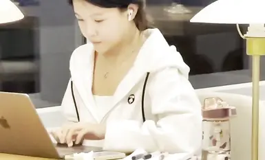 Toilet hidden camera beauty puki