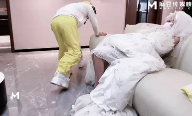 Tame Lin [Cuckold Wife] เจ้าสาวกบฏที่หนีออกจากการแต่งงานถูกลวนลามและทำให้อับอายโดยเด็กเสิร์ฟอาหาร