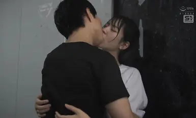 SONE-689棒球队员跟美乳美少女经理被突如其来的暴雨困住回不去，只能在社团教室独处… 看着她湿透的身体，我那青春期的鸡鸡硬起来，让她温柔地帮忙射精好多次浅野心