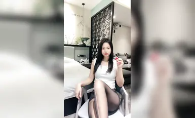 Yujie peringkat tertinggi terbaharu pada April 2025 [Happy Plum] Wanita muda terbaik, pakaian seksi sutera hitam, lubang merah jambu sudah berlumpur, kecantikan bernilai tinggi mesti dilihat (19)